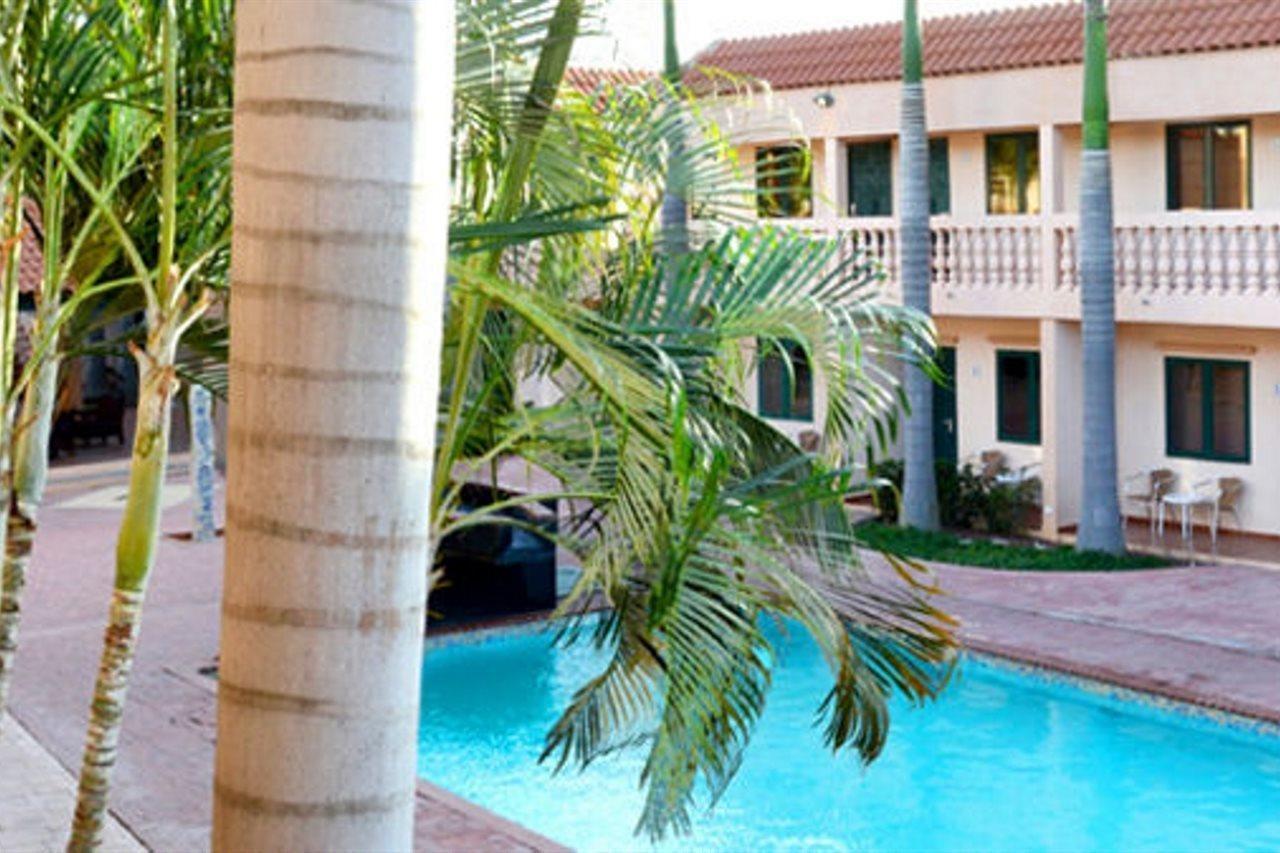 Punto Di Oro Apartments Resort Oranjestad Exterior foto